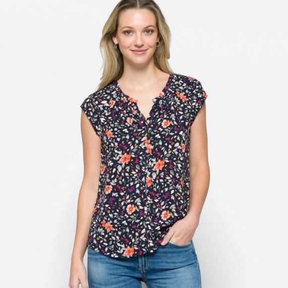 Daniel Rainn - Bernal Split Neck Blouse - Picture 9 of 14